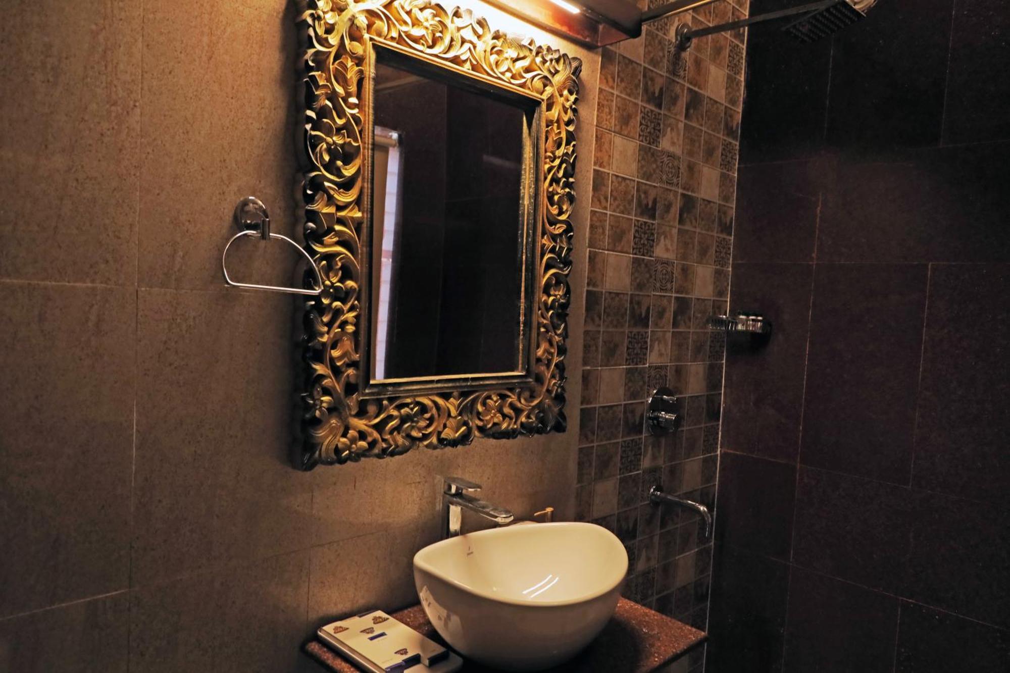 The Neeraj Ganga Heritage Palace Rishīkesh Extérieur photo